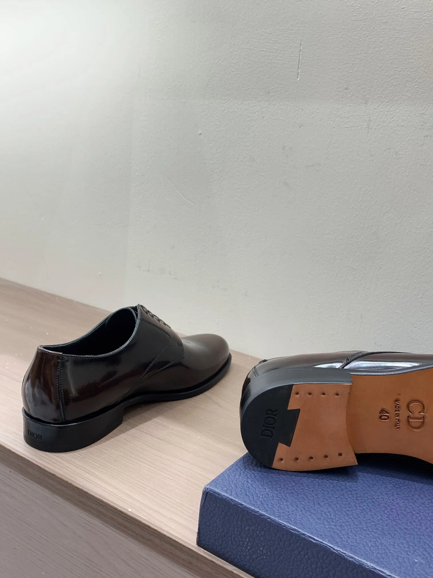 [Dior] Top P: 960💰 Standard code 39-44 (38.45.46 custom-made, non-returnable and non-exchangeable) Dior Dior's latest high-end men's boutique casual leather shoes, imported cowhide upper, water-dyed cowhide lining, imported leather outsole, perfect details are impeccable.
